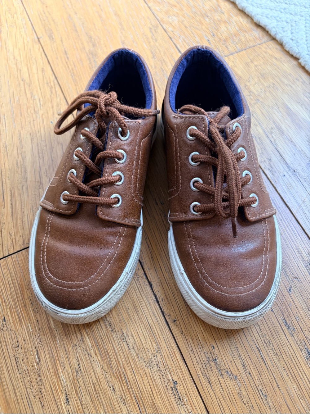 London Fog Brown Kids Sneakers with White Soles